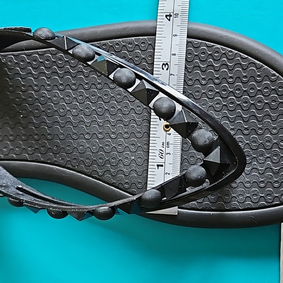 Ipanema Black Flip Flops - Picture 8 of 11